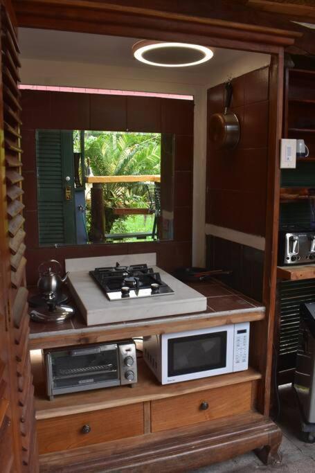 Keaau The Red Cottage And Hawaiian Pond Garden Paradise! מראה חיצוני תמונה
