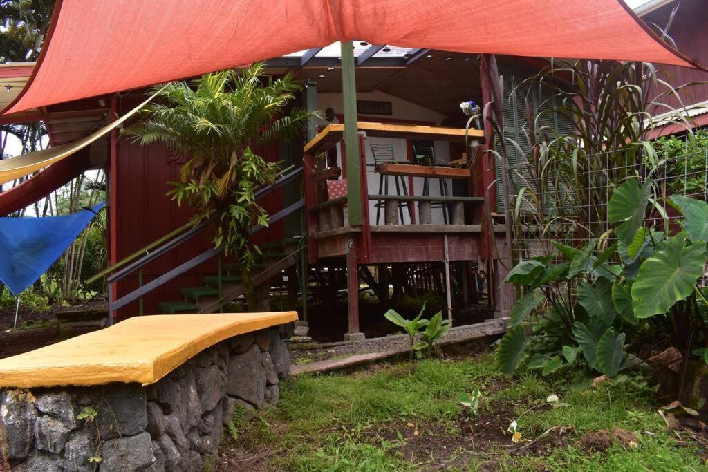 Keaau The Red Cottage And Hawaiian Pond Garden Paradise! מראה חיצוני תמונה